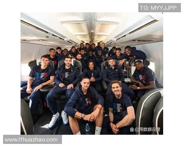 安德玛签约的足球球星是谁？